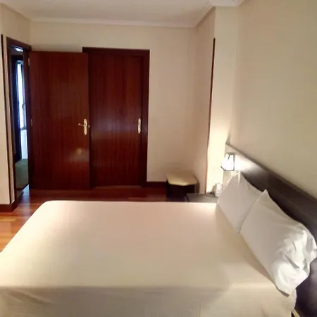 Ana Con Garaje Eibar